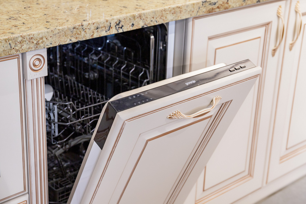 Кухня с посудомоечной машиной: как правильно спроектировать